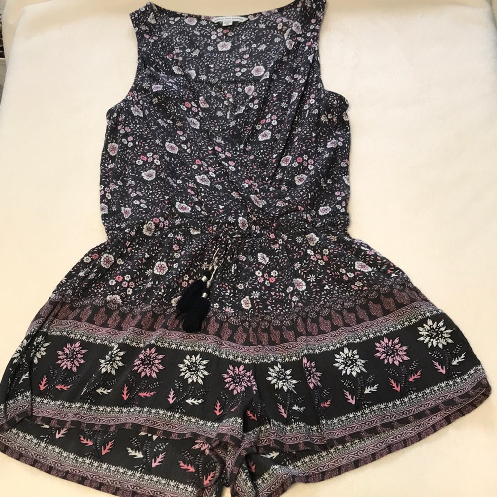 American Eagle small romper